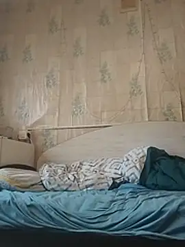 Linda070481 live sex cam