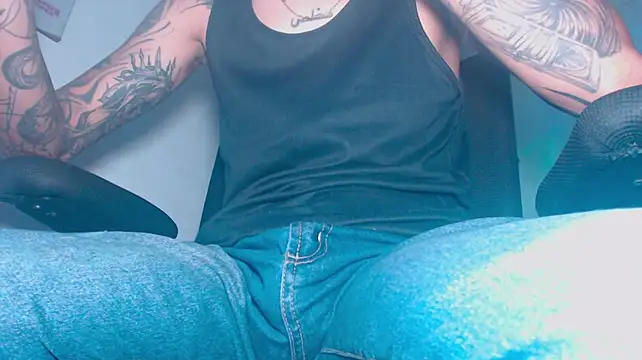 theskateboy live cam on StripChat