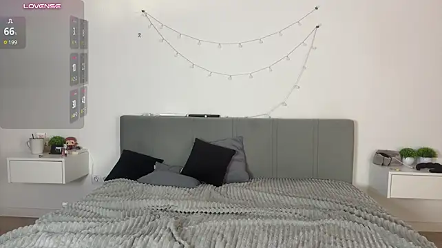 meowchaa live cam on StripChat