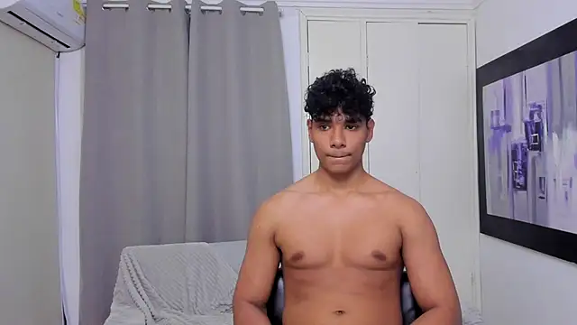 Logan_jake live cam on StripChat