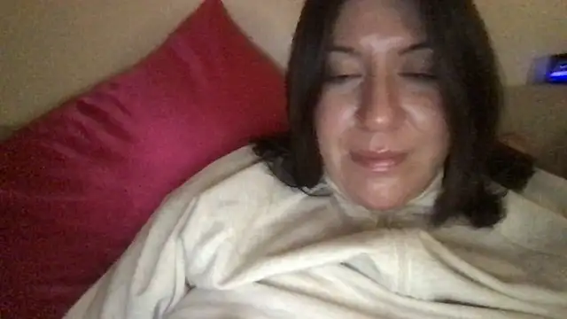 HYPHYtype live cam on StripChat