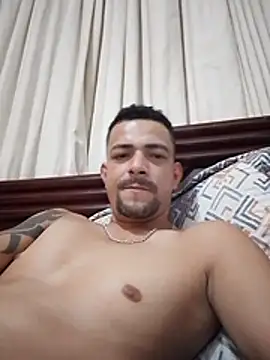 fereira2205 live cam on StripChat