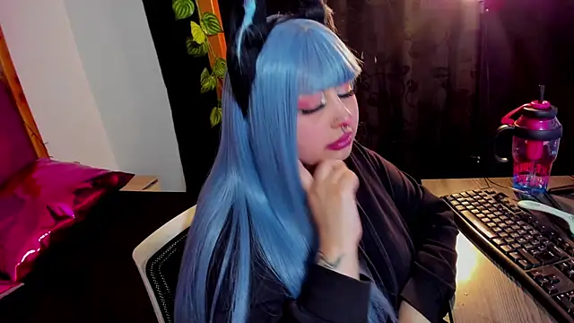 lussyevans24 live cam on StripChat