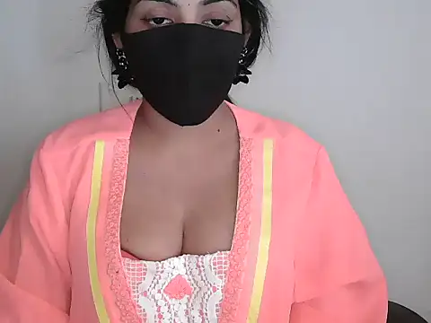 Reddy_Trisha live cam on StripChat
