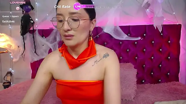 Samantha-lovve live cam on StripChat