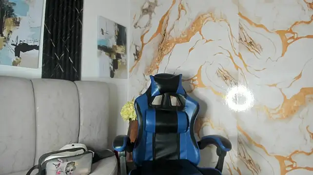 LITTLE_BABY2026 webcam