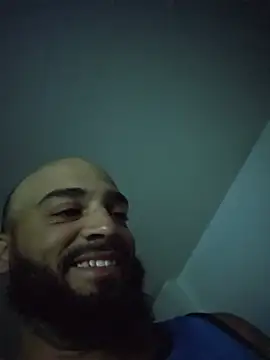 Bustinnuts69