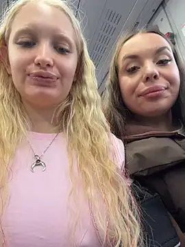 Elfi_InPublic