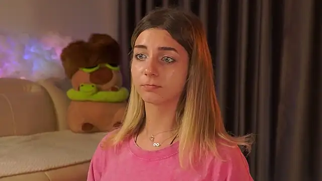 MilaMilkEyes