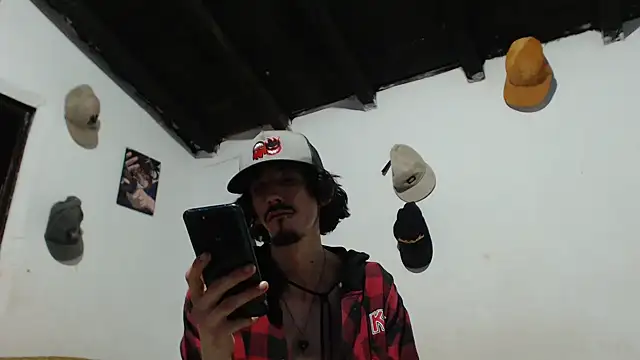 sk8-sir (M young) - show armpits