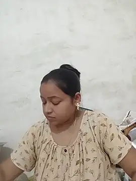 ninadi_hot webcam