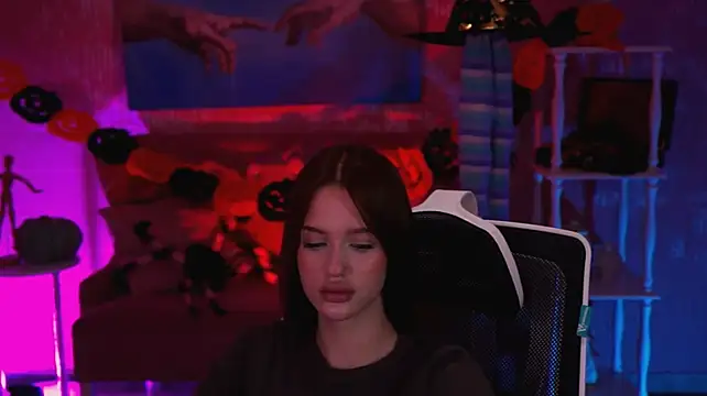 AngelaHolmes