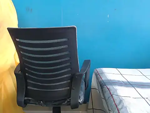 cute-annu26 webcam