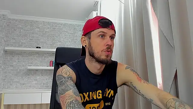 JonahShaw live cam on StripChat