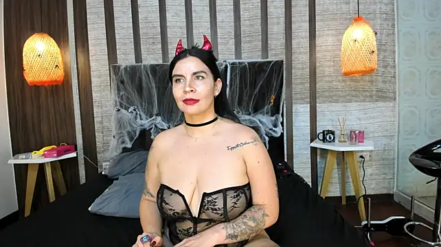 Hannah_Cross webcam