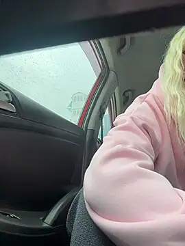 merlindave (F young) - Finger pussy/naked ✌️🤫🤤