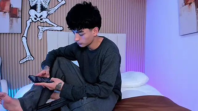 filiph_sterliing (M twink) - HAndjob + Oil