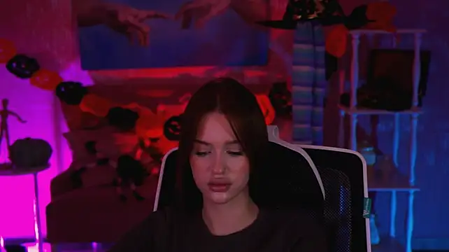 AngelaHolmes