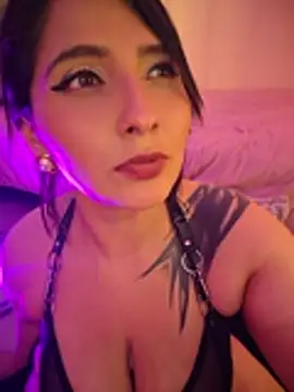 emily_leinner live cam on StripChat