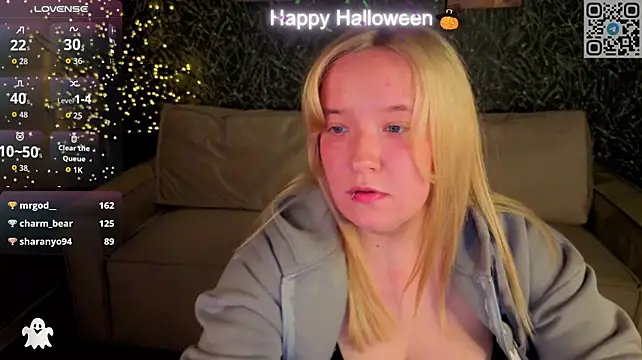 Sophia_Millery live cam on StripChat