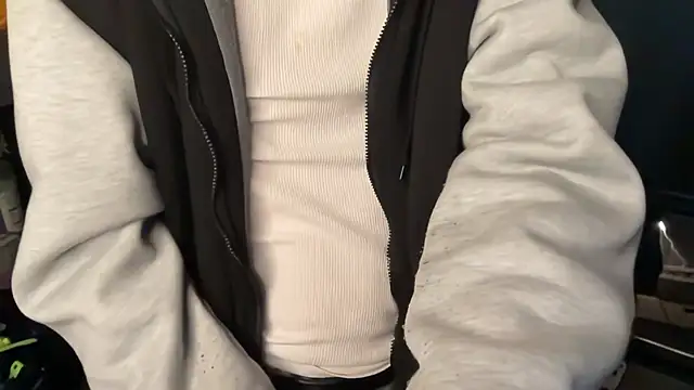 theskinnygooner live cam on StripChat