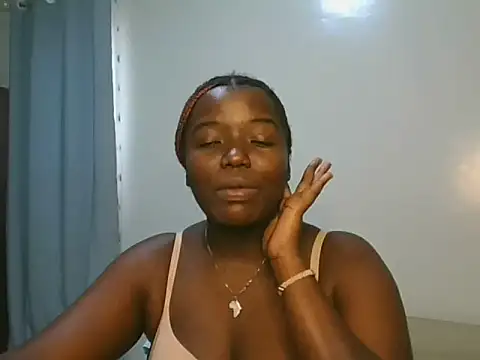 royal_rosie live cam on StripChat