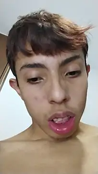 liamkozy live cam on StripChat