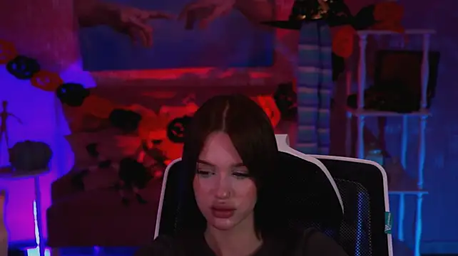 AngelaHolmes