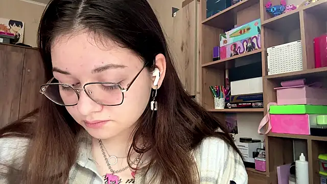 ArianaHowk webcam