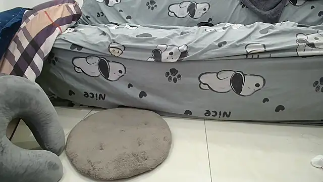 Grass_99 live cam on StripChat