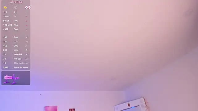 Iam_Emiily_ live cam on StripChat
