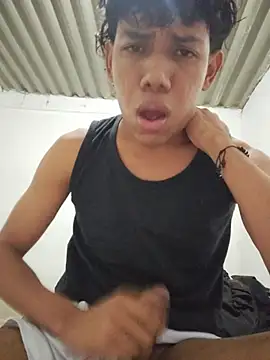 erwin_oficia live cam on StripChat