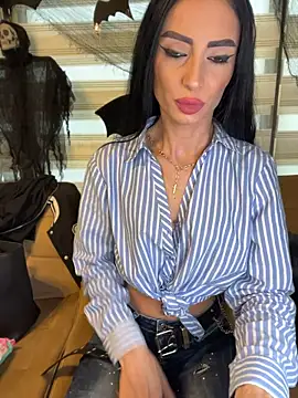 feetvibe (F young) - 👑Sexy Tease, Don't Blink!