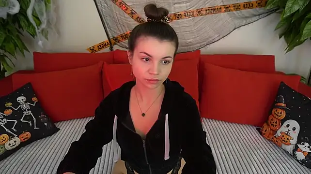 AriaValee live cam on StripChat