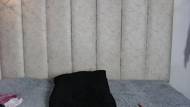 lunaember_cs live cam on StripChat