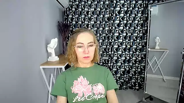 queen_a_n_i