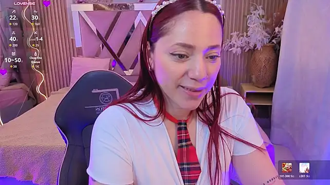 ANNE_TAY1