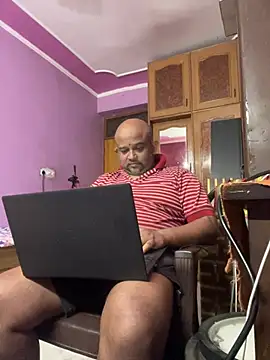 Dick_6inches_Delhi