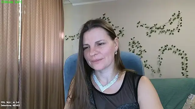 Mirabelle_Velvet webcam