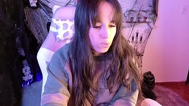 Eymmy_24 live cam on StripChat