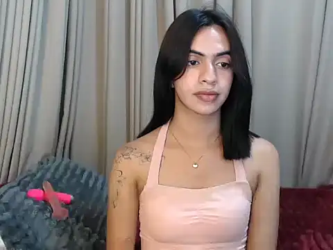 hottie_trixie live cam on StripChat