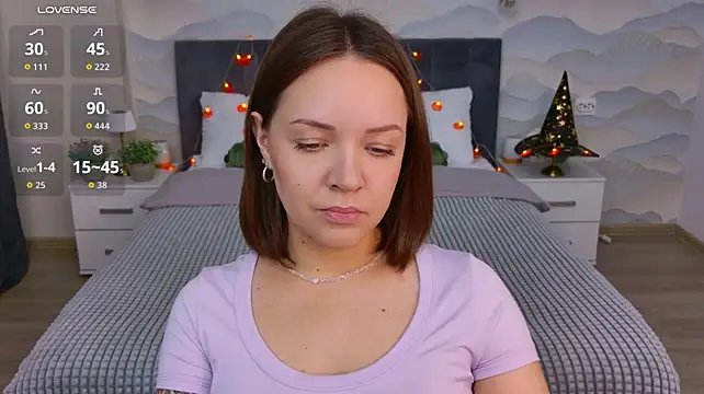 Chloe_Sapphire live cam on StripChat