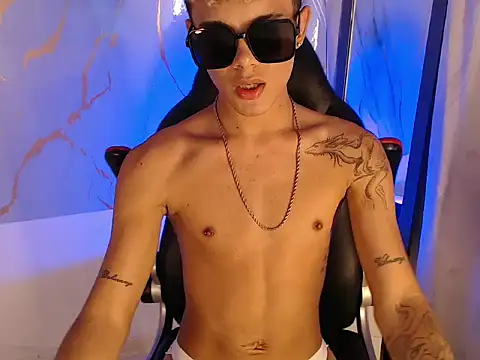 NaimVoss live cam on StripChat