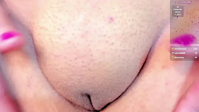 hillary_uckerman_ live cam preview