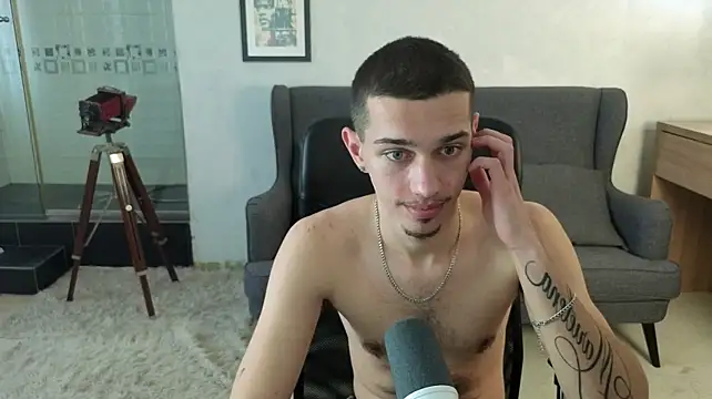 KaydenDrew live cam on StripChat