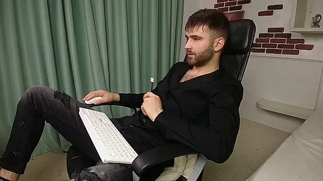 KyloEast live cam on StripChat