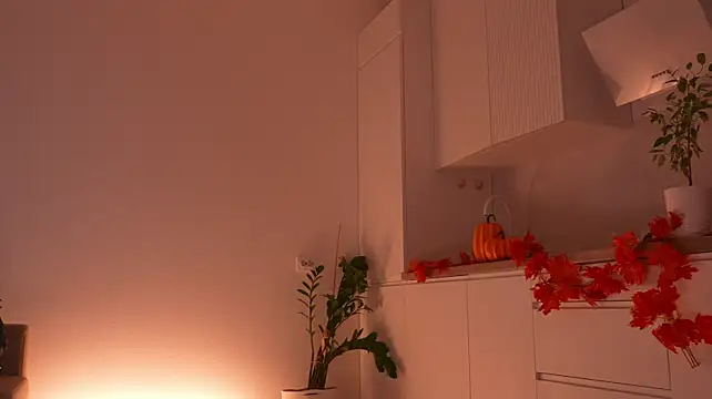 Miablueye live cam preview