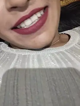 Raseeli_bhabhi1 live cam preview