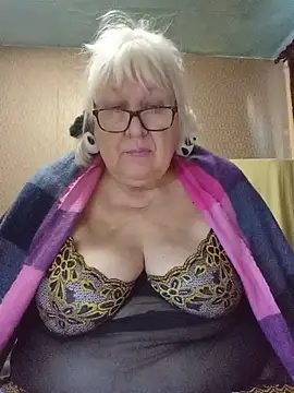Alexia64231 live cam on StripChat