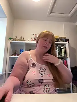 Curvy-GingeXX live cam preview